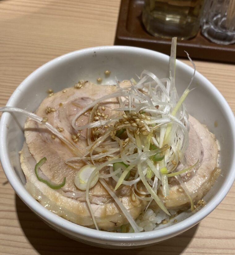 頑者アンダーグラウンドラーメン川越店｜チャーシュー丼 400円